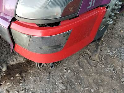 Volvo VNL Front Bumper