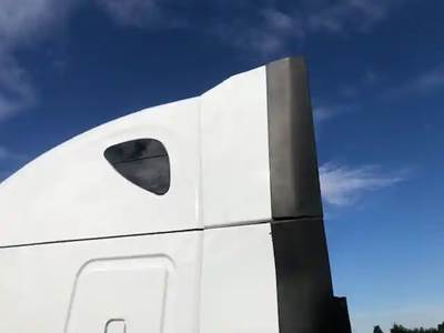 Freightliner Cascadia 126 Left Cab Fairing