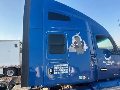 Kenworth T680 Right Cab Fairing