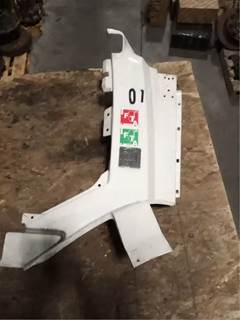 Volvo VNL Right Cab Fairing