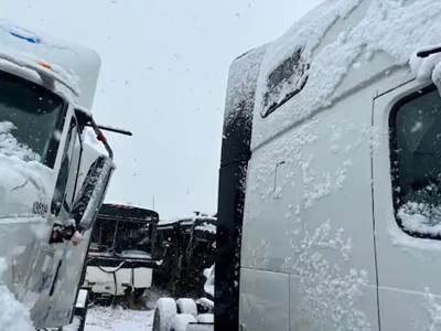 Volvo VNL Right Cab Fairing