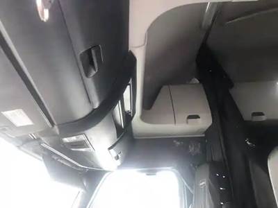 Freightliner Cascadia 126 Cab Assembly