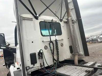 Peterbilt 579 Cab Assembly