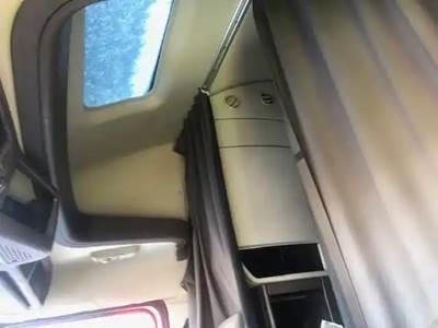 Volvo VNL Cab Assembly