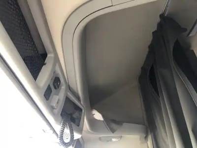 Volvo VNL Cab Assembly