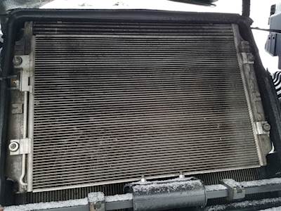 Freightliner Cascadia 125 Charge Air Cooler (ATAAC)