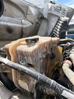 Freightliner Cascadia 125 Coolant Reservoir