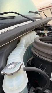Freightliner M2 106 Coolant Reservoir