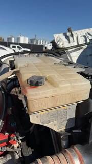 Peterbilt 589 Coolant Reservoir