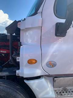 Freightliner Cascadia 125 Cowl