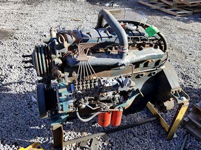 International DT466A Cylinder Head