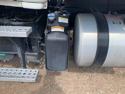 Freightliner Cascadia 113 DEF Tank