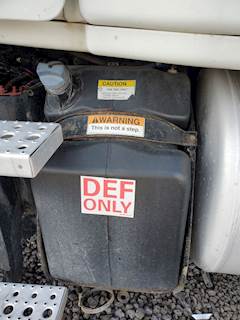 Freightliner Cascadia 125 DEF Tank