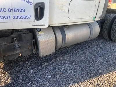 Freightliner Cascadia 125 DEF Tank