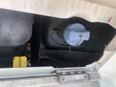 Freightliner Cascadia 125 DEF Tank