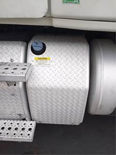 Freightliner Cascadia 125 DEF Tank