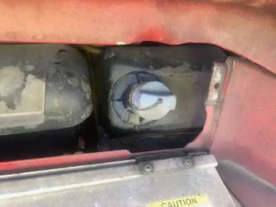 Freightliner Cascadia 125 DEF Tank