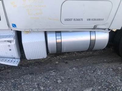 Freightliner Cascadia 126 DEF Tank