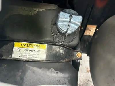 Freightliner Cascadia 126 DEF Tank