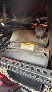 Freightliner Cascadia 126 DEF Tank