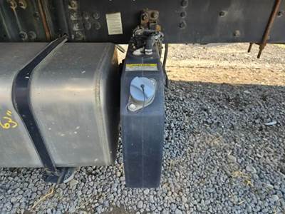 Freightliner M2 106 DEF Tank