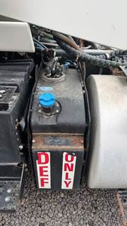 International RH613 DEF Tank