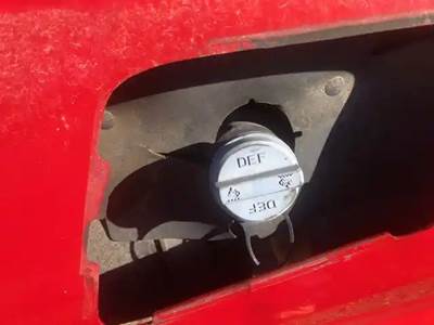 Kenworth T660 DEF Tank