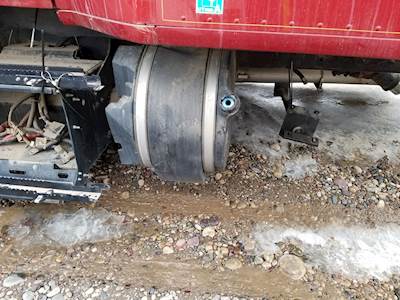 Kenworth T680 DEF Tank