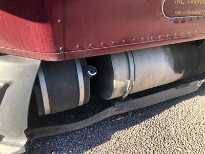 Kenworth T680 DEF Tank