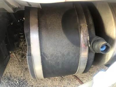 Kenworth T680 DEF Tank