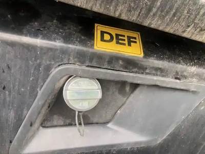 Kenworth T680 DEF Tank