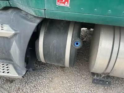 Kenworth T680 DEF Tank