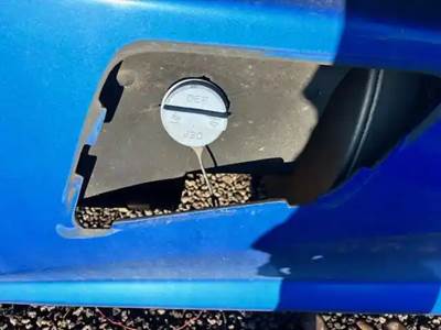 Kenworth T680 DEF Tank