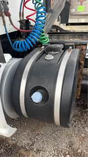 Kenworth T680 DEF Tank