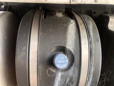 Kenworth T800 DEF Tank