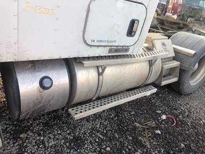 Kenworth T800 DEF Tank