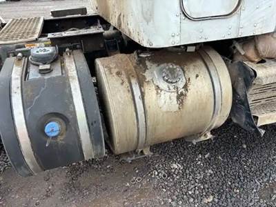 Kenworth T800 DEF Tank