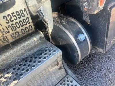 Kenworth T880 DEF Tank