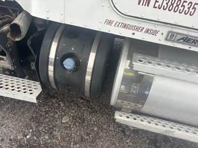 Kenworth W900 DEF Tank