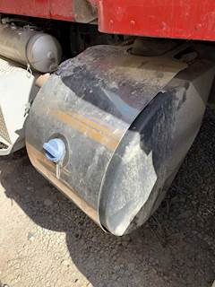 Peterbilt 389 DEF Tank