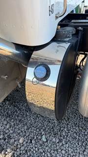 Peterbilt 389 DEF Tank