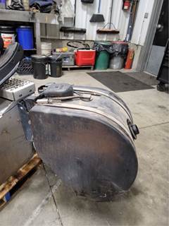 Peterbilt 579 DEF Tank