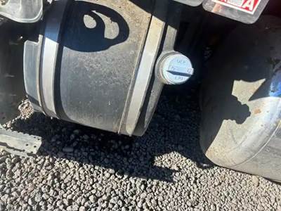 Peterbilt 579 DEF Tank