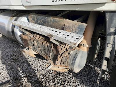 Freightliner Cascadia 125 DPF Filter