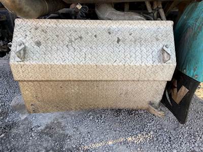 Western Star 4900SA DPF Filter for a 2013 Western Star 4900 SA
