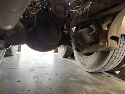 Dana-Spicer D46-170 Front Differential for a 2007 Kenworth W900L