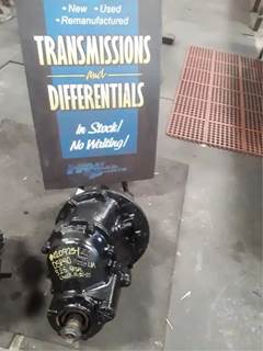 Dana-Spicer DSP40 Front Differential for a 2007 Peterbilt 379