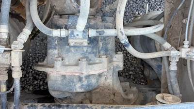 Dana-Spicer DSP40 Front Differential for a 2002 Kenworth W900