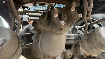 Dana-Spicer DSP40 Front Differential for a 2004 Peterbilt 379