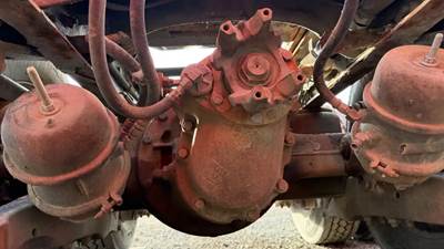 Dana-Spicer DSP40 Front Differential for a 2005 Kenworth W900